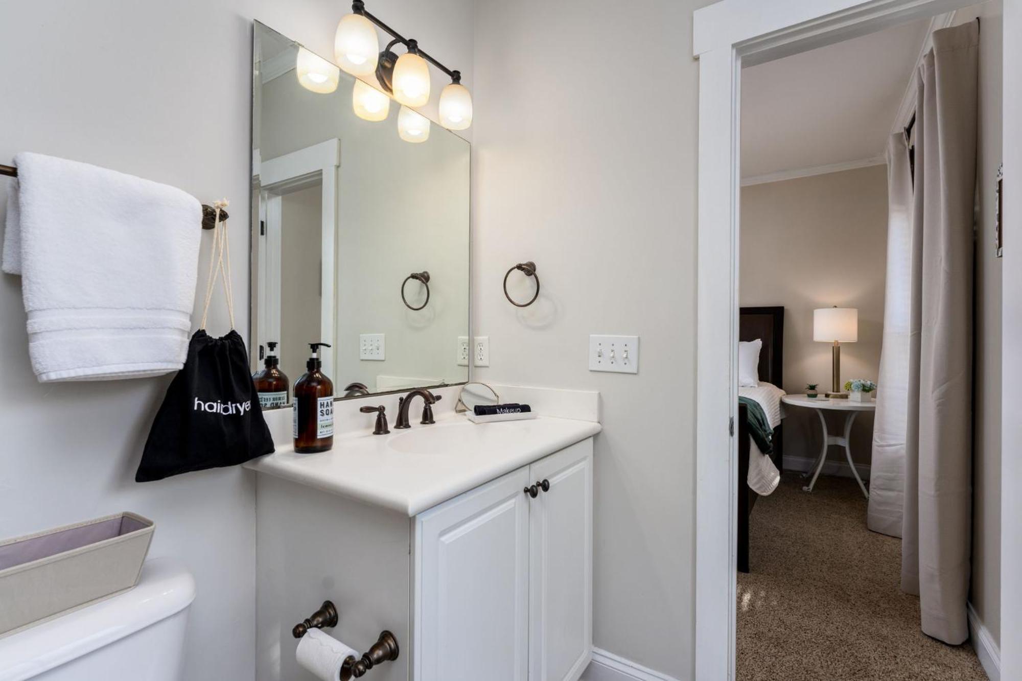 Downtown Wilmington Home ~ Pet Friendly Exterior photo